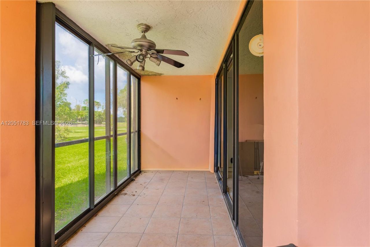 16200 Golf Club Rd , Unit 109, Weston, FL 33326 Photo