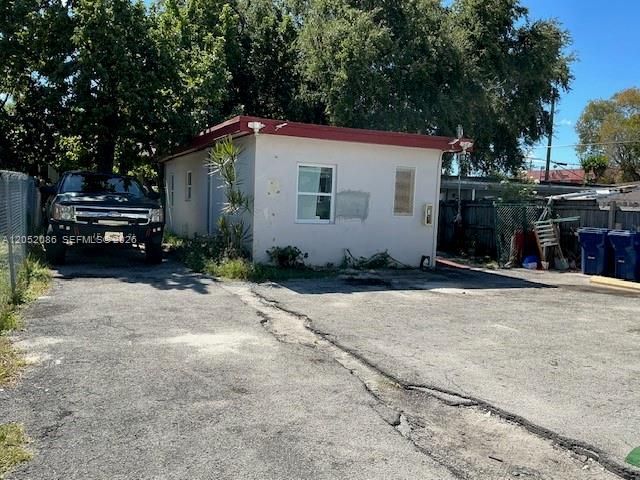 922 NW 2nd St , Unit 4, Miami, FL 33128 Photo