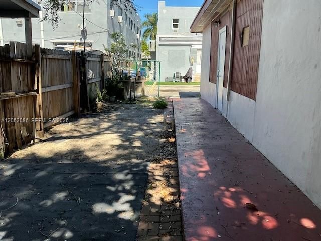 922 NW 2nd St , Unit 4, Miami, FL 33128 Photo