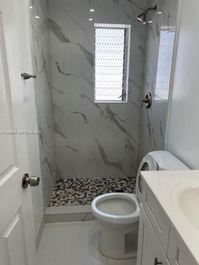 922 NW 2nd St , Unit 4, Miami, FL 33128 Photo