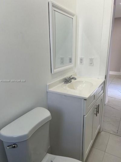 922 NW 2nd St , Unit 4, Miami, FL 33128 Photo