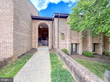 8991 A COTSWOLD DRIVE , BURKE, VA 22015