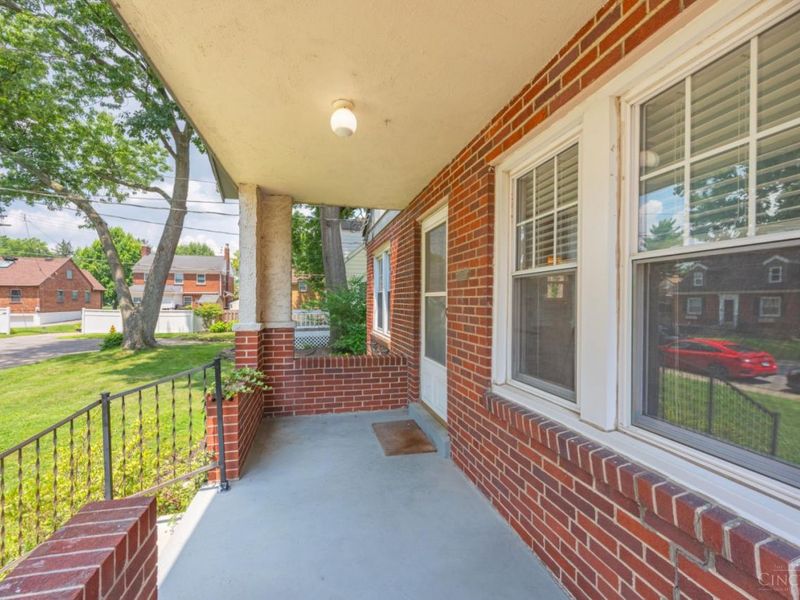 6420 Girard Avenue, Cincinnati, OH 45213 Photo 2