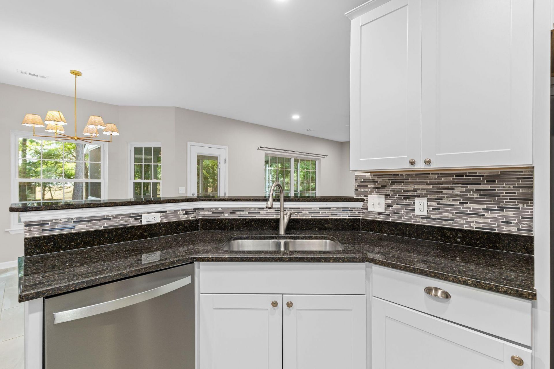 2813 Bottlebrush Court Photo 25