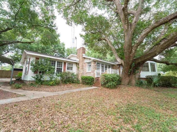 2570 Bayou Blvd, Pensacola, FL 32503