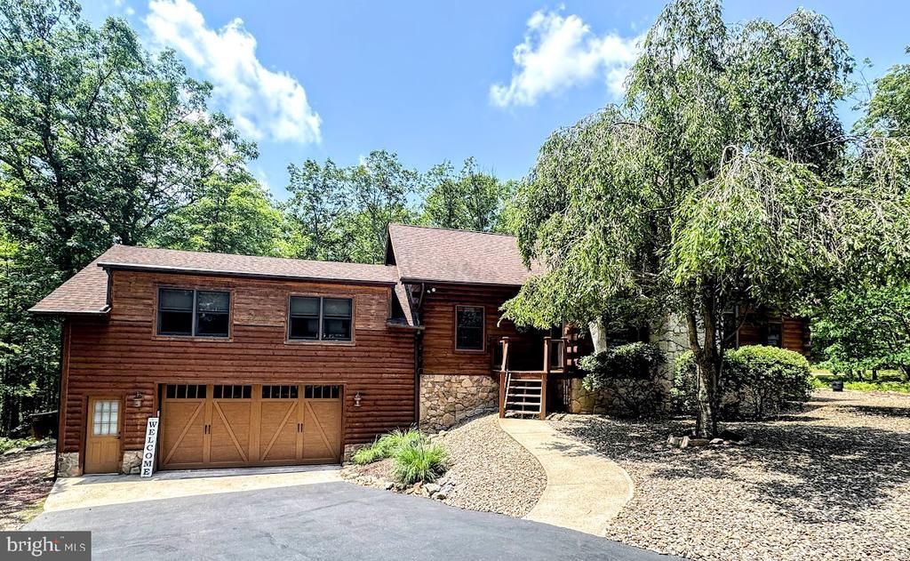 2034 WICHITA LANE , HAZLETON, PA 18202