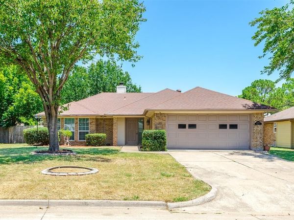 2506 Mckensie Lane, Grand Prairie, TX 75052