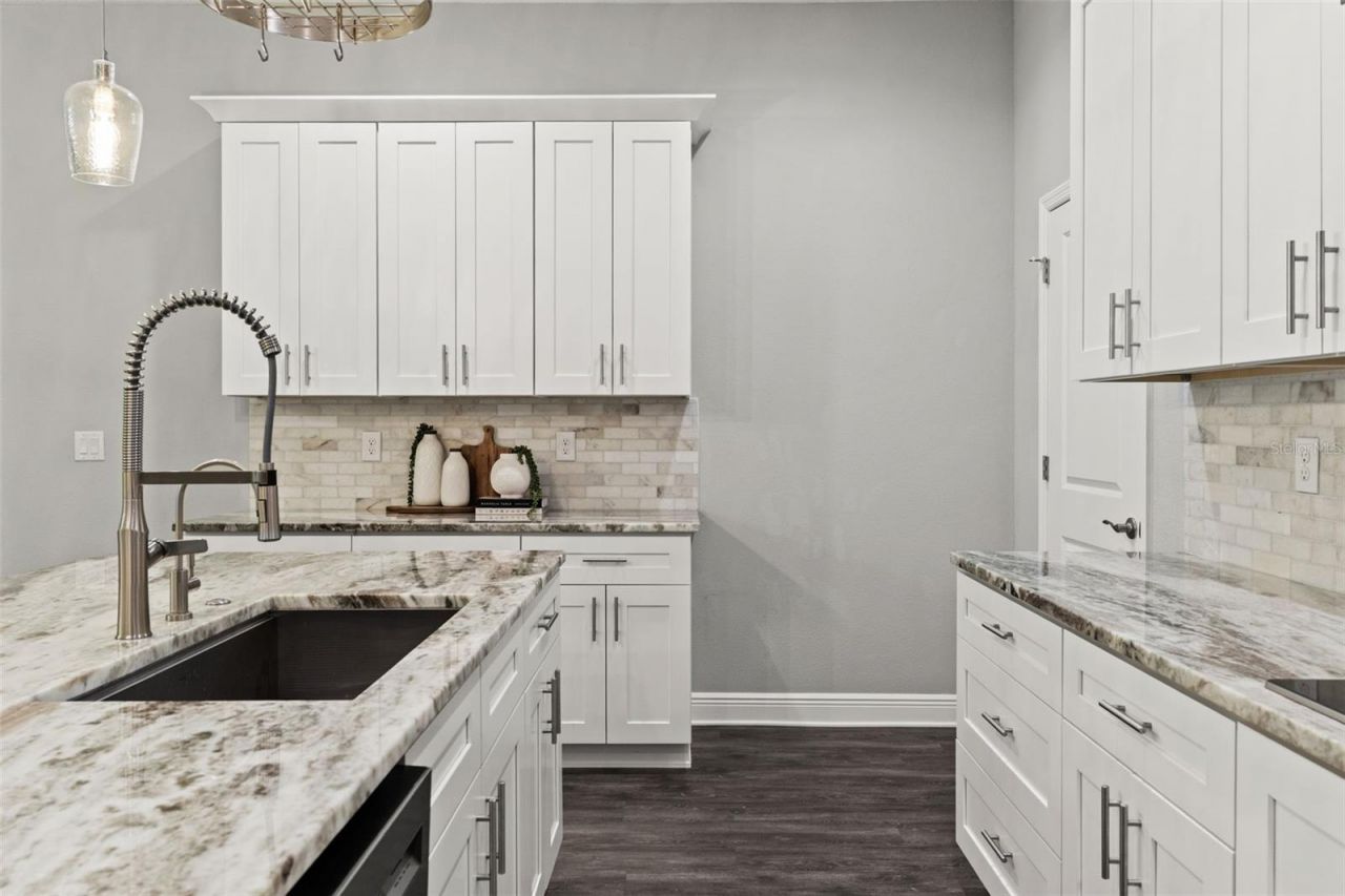 2730 Robertson Trail, Lutz, FL 33559 Photo