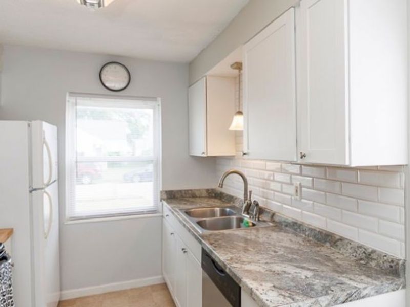 521 Cambridge Avenue, Elyria, OH 44035 Photo 14