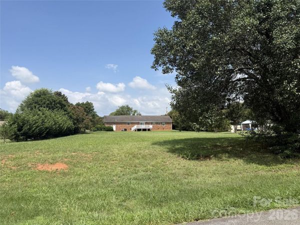325 Thistle Lane , Statesville, NC 28625