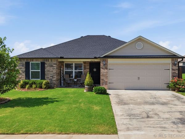 10119 E Kathy Street, Claremore, OK 74019