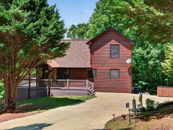 573 Weaver Creek Way, Blue Ridge, GA 30513