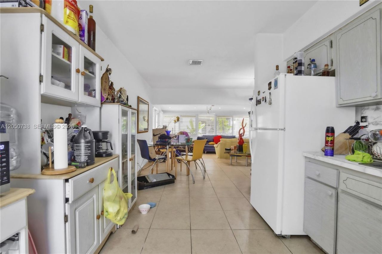 1052 NW 25th Ave , Miami, FL 33125 Photo