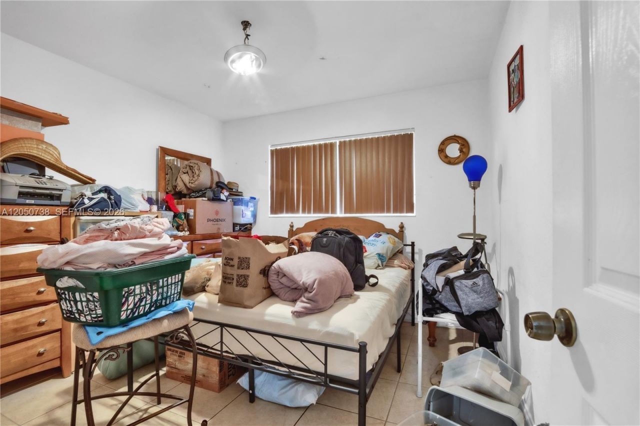 1052 NW 25th Ave , Miami, FL 33125 Photo