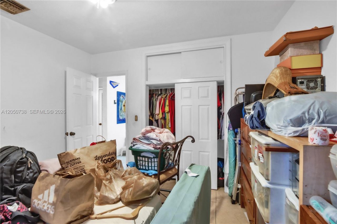 1052 NW 25th Ave , Miami, FL 33125 Photo