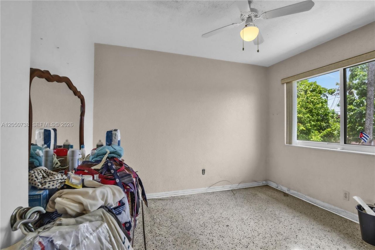 1052 NW 25th Ave , Miami, FL 33125 Photo