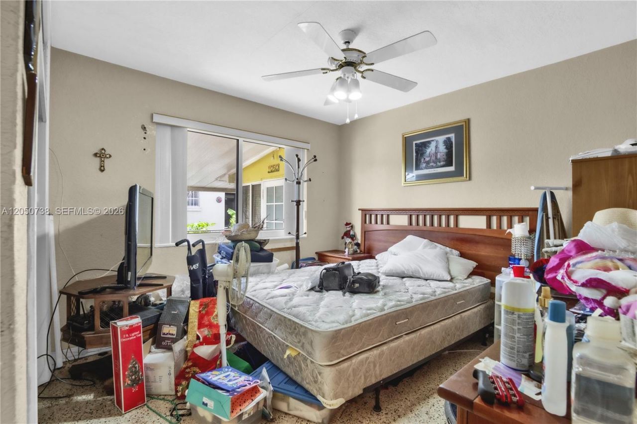 1052 NW 25th Ave , Miami, FL 33125 Photo