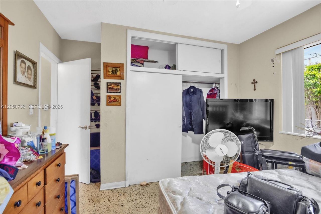 1052 NW 25th Ave , Miami, FL 33125 Photo