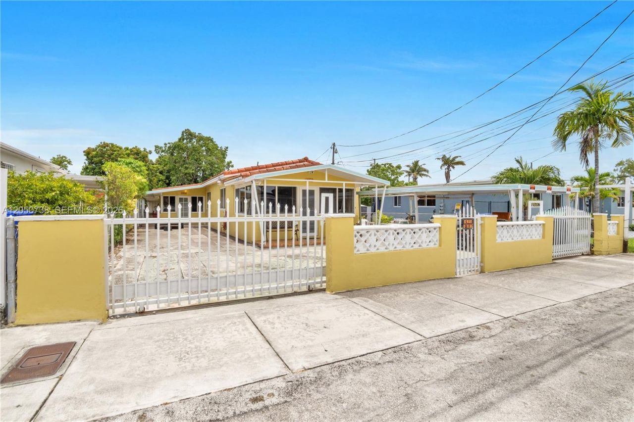 1052 NW 25th Ave , Miami, FL 33125 Photo