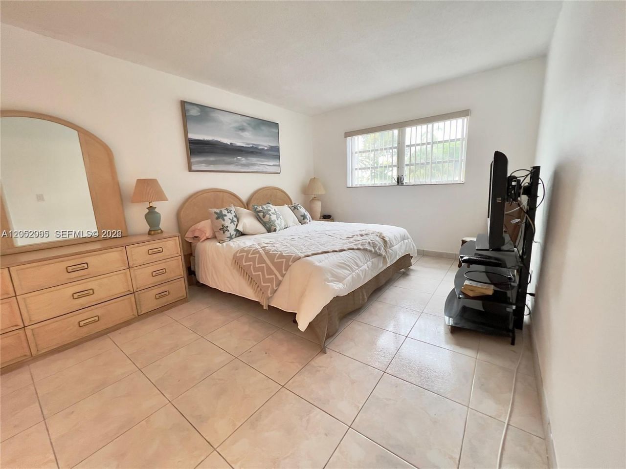 501 Blue Heron Dr, Unit 121-A, Hallandale Beach, FL 33009 Photo