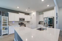 142 Haverhill Street photo 4
