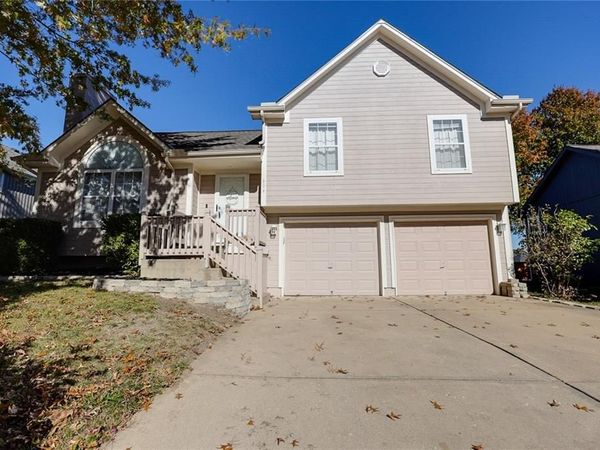 604 SW Nelson Drive, Grain Valley, MO 64029