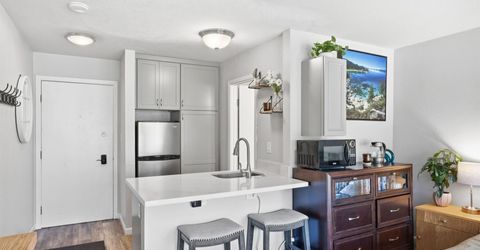 11591 Snowpeak Way , Unit #208, Truckee, CA 96161 Photo