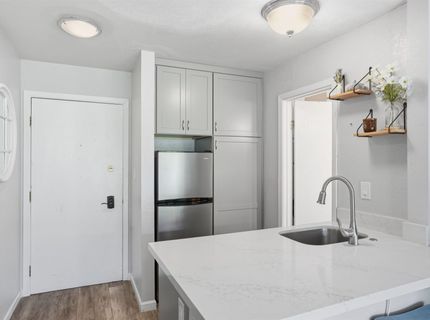 11591 Snowpeak Way , Unit #208, Truckee, CA 96161 Photo