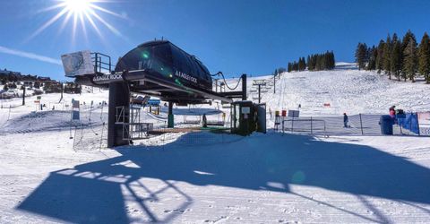 11591 Snowpeak Way , Unit #208, Truckee, CA 96161 Photo