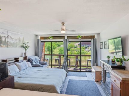 11591 Snowpeak Way , Unit #208, Truckee, CA 96161 Photo