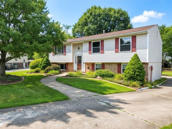 313 Meadow Dr, Cranberry Twp, PA 16066