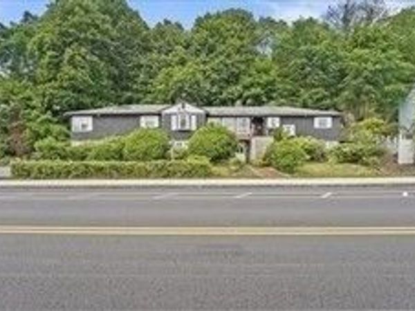 577 Grove, Worcester, MA 01605