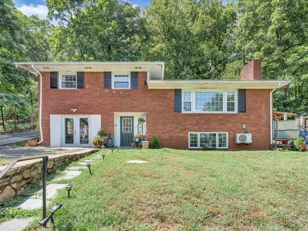 731 Eddies RD, Salem, VA 24153