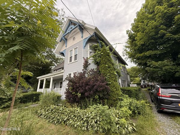 720 New Salem Road, Albany, NY 12186