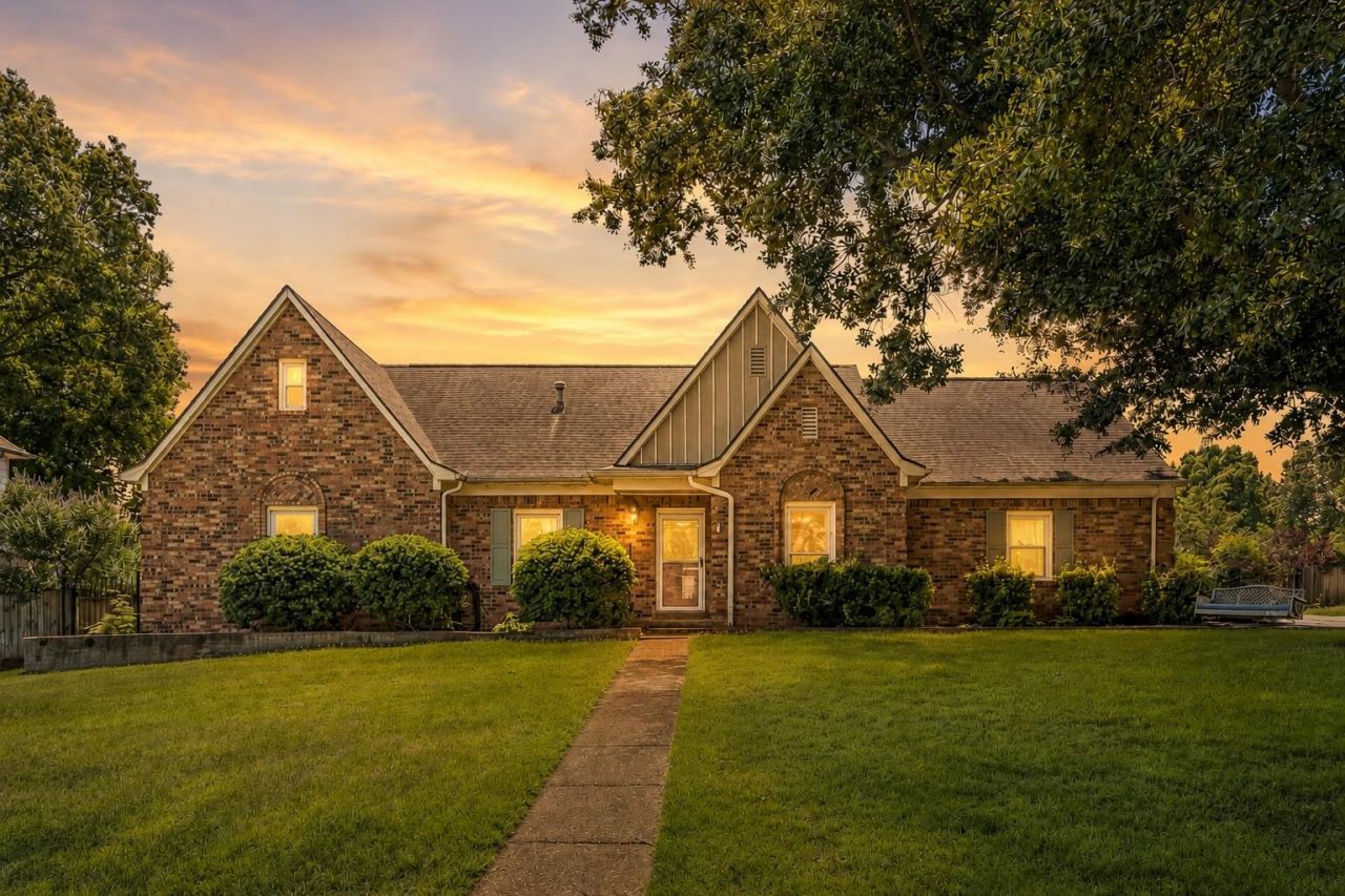 761 Meadow Vale Dr, Collierville, TN 38017 Main Photo