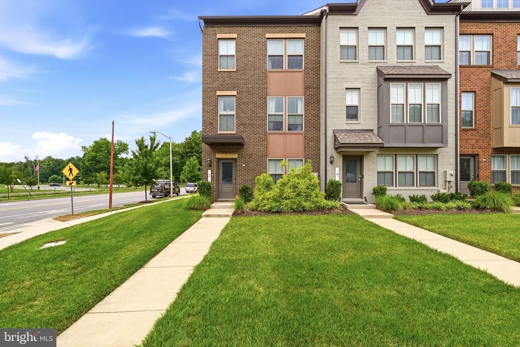 2 CAPITAL COURT , UPPER MARLBORO, MD 20774