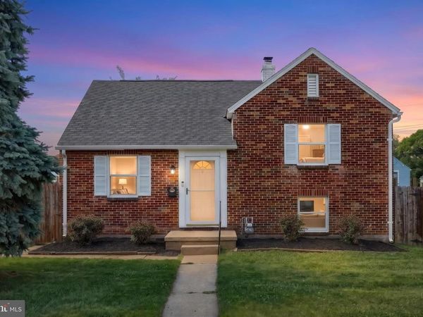 724 VILLAGE ROAD , YORK, PA 17404