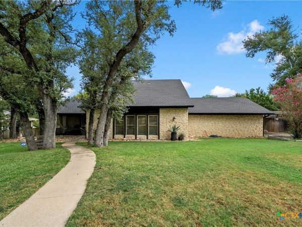 3064 Summit Drive, Belton, TX 76513