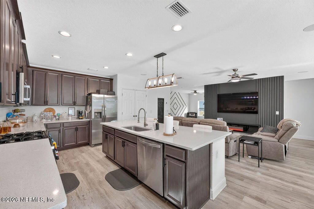 594 Bellingham Way, Minneola, FL 34715 Photo