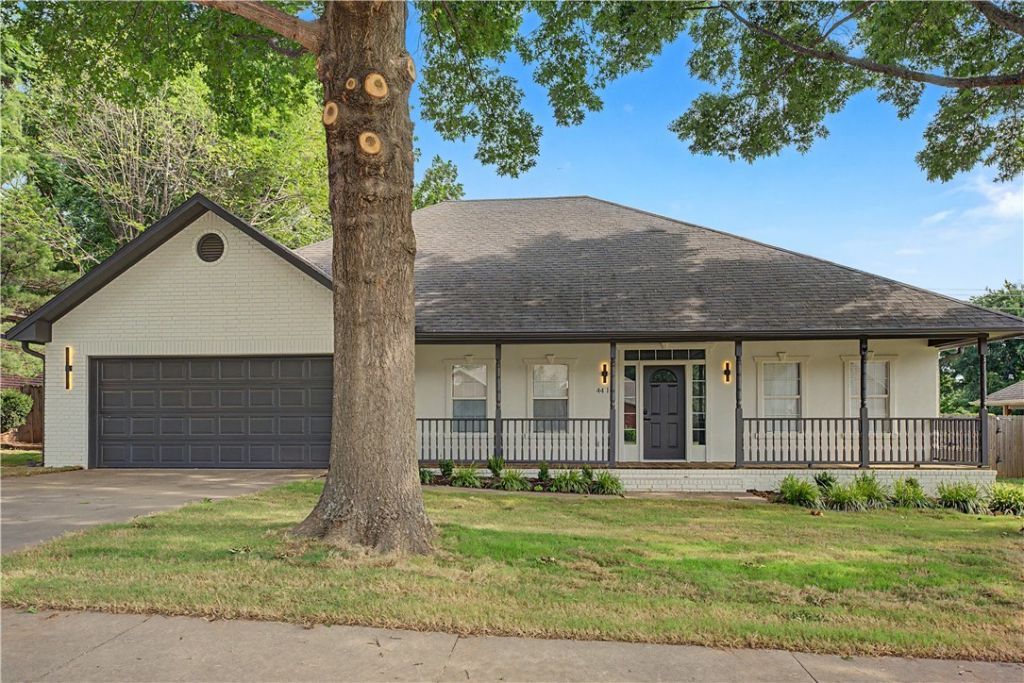 4414 W New Bridge Road, Fayetteville, AR 72704 Main Photo
