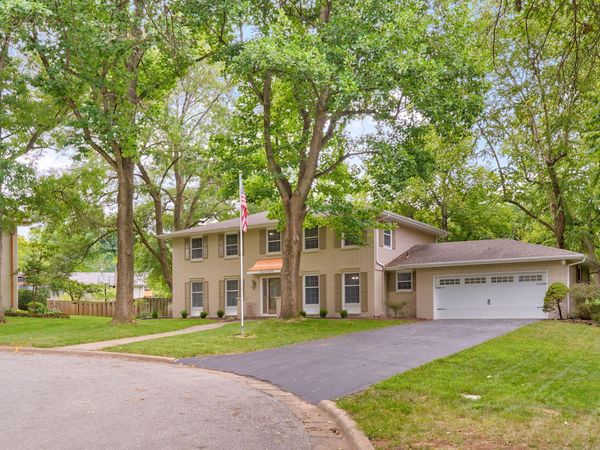 2435 E Michelle Place , Springfield, MO 65804