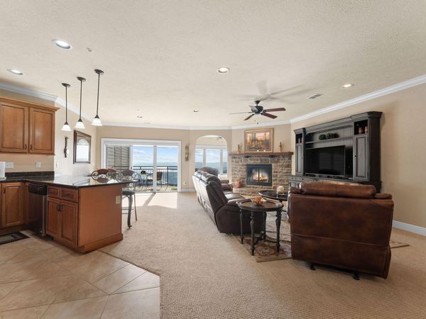 605 Royal Vista Drive, Unit 605, Branson, MO 65616