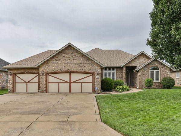 3210 W Village Terrace , Springfield, MO 65810