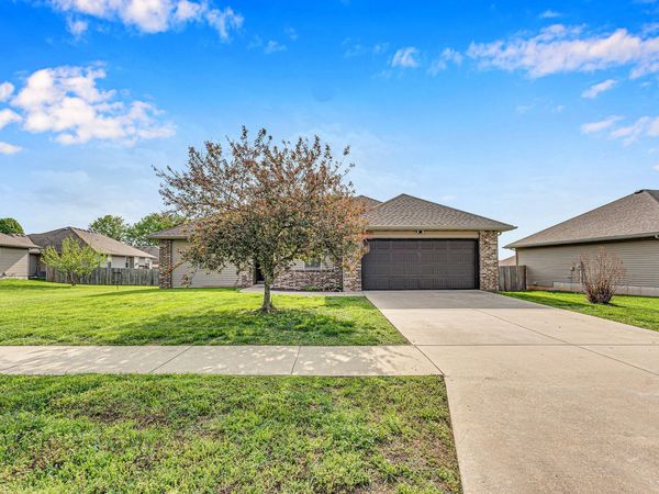 1054 S Tanner Drive , Springfield, MO 65802