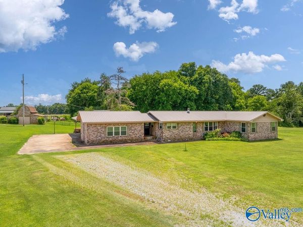 2152 County Road 49, Section, AL 35771