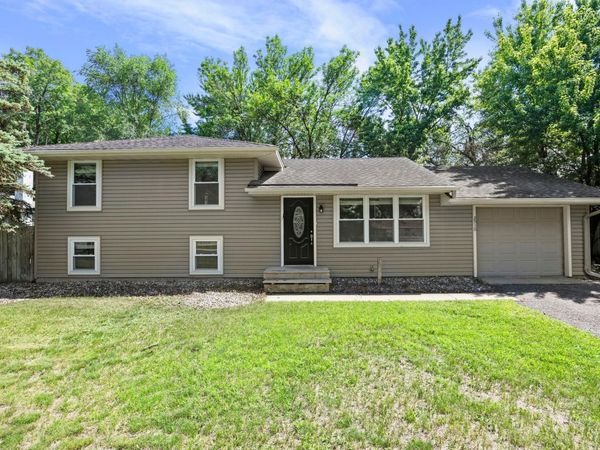 2910 114th Avenue NW, Coon Rapids, MN 55433