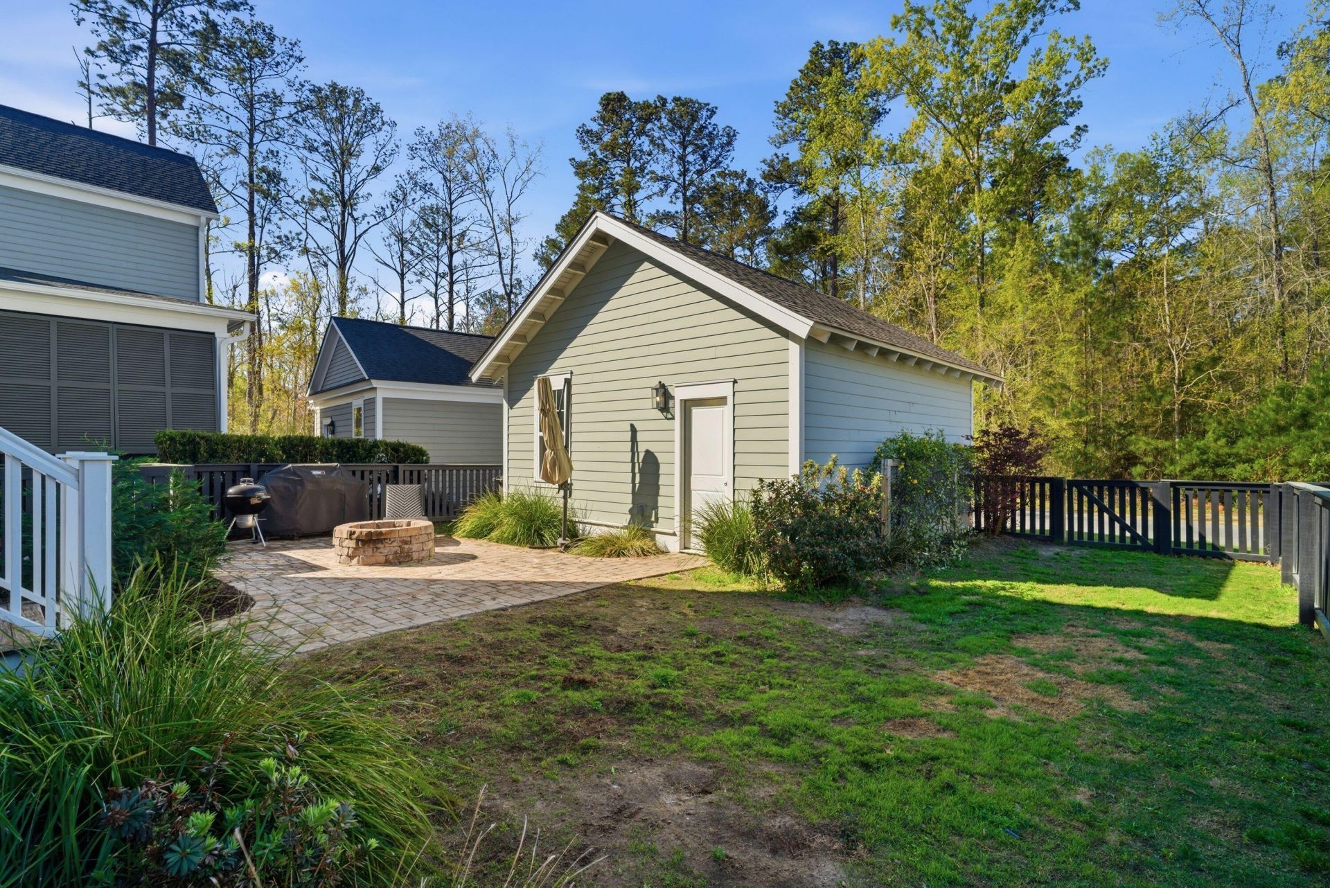 1645 Banning Street Photo 41