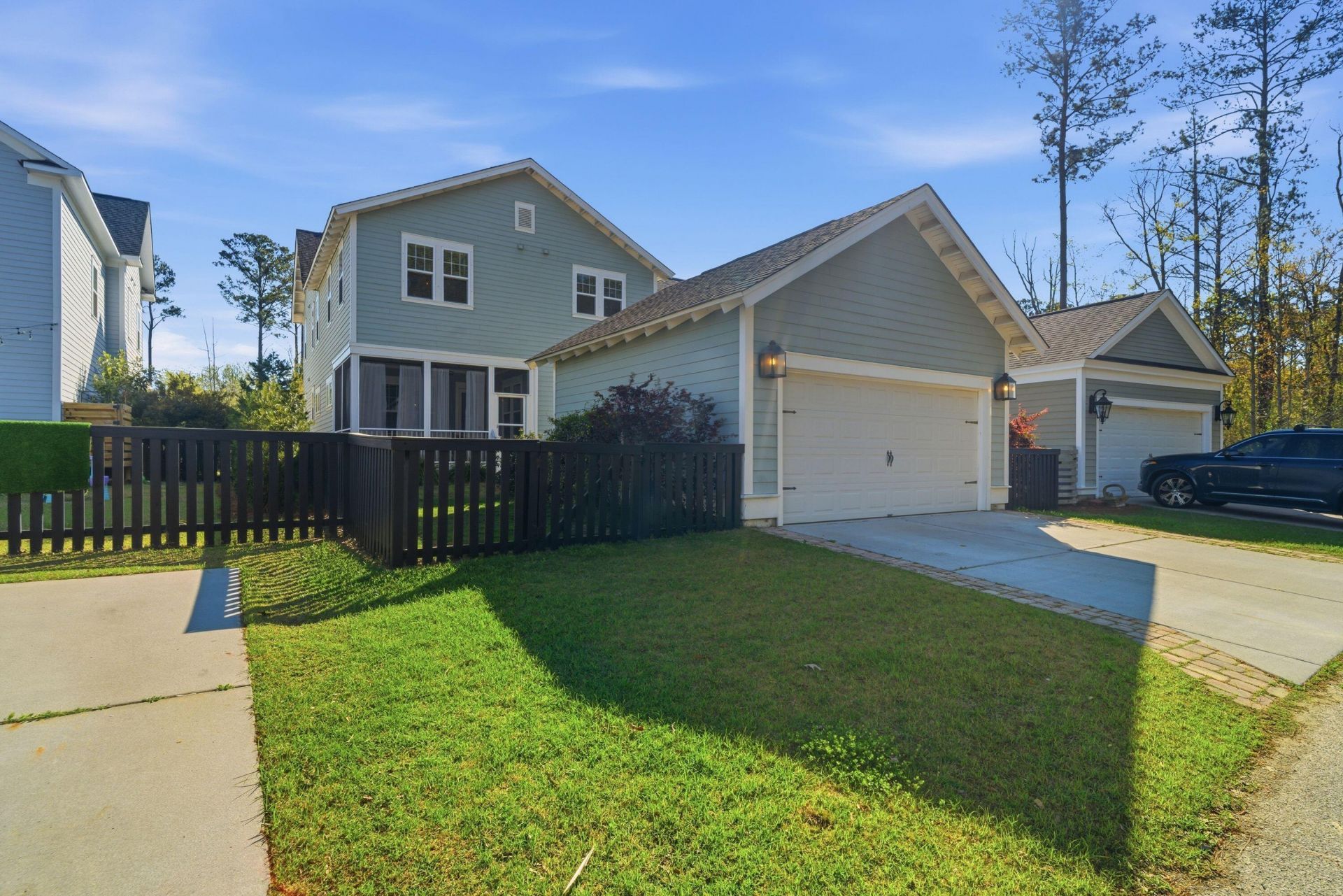 1645 Banning Street Photo 46