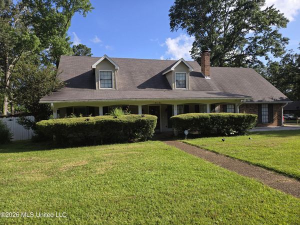 205 Casa Grande Drive, Clinton, MS 39056