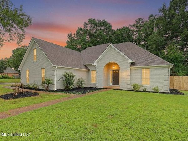 2215 Greencliff Drive, Southaven, MS 38672